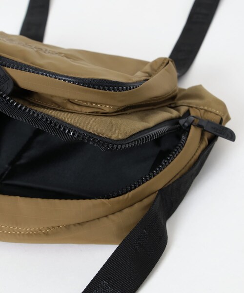 URBAN RESEARCH（アーバンリサーチ）の「THE NORTH FACE PURPLE LABEL　Nylon Shoulder Bag（ショルダーバッグ・メンズ・Coyote(CO)/AH.Gray/Black(K)・-）」の15枚目の写真