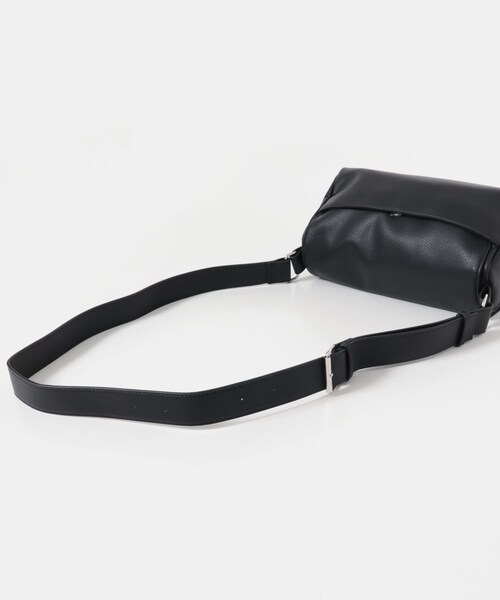 URBAN RESEARCH Sonny Label（アーバンリサーチサニーレーベル）の「フラップショルダーバッグ（ショルダーバッグ・レディース・アイボリー/ブラック/グレージュ・One）」の10枚目の写真