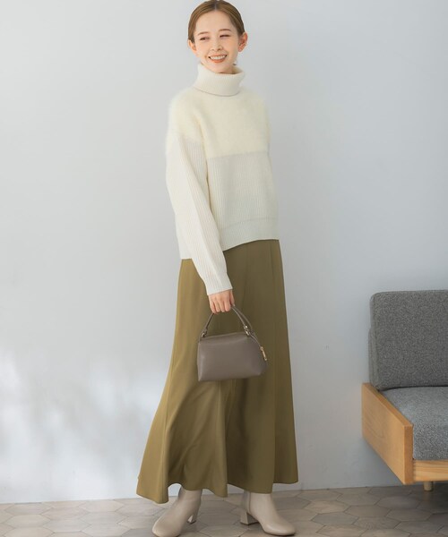 URBAN RESEARCH ROSSO（アーバンリサーチロッソ）の「エアリーヤーンドッキングニットプルオーバー（ニット/セーター・レディース・GRAY/OFF WHITE/BLACK・FREE）」の8枚目の写真