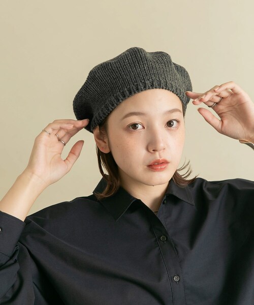 KBF(ケイビーエフ)の「ニットベレー帽(ハンチング/ベレー帽・レディース・CHARCOAL/BEIGE・one)」の4枚目の写真