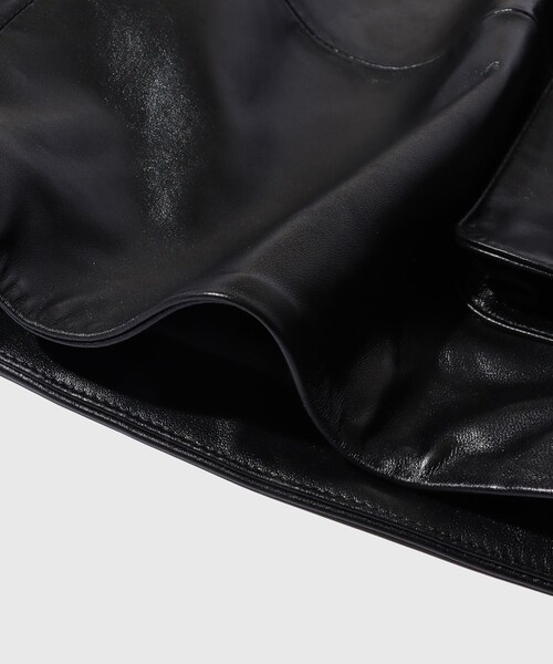 ADAM ET ROPE'（アダムエロペ）の「【TONYWACK/トニーウェック】LAMB LEATHER CARGO SHORTS（カーゴパンツ・メンズ・ブラック・M）」の10枚目の写真