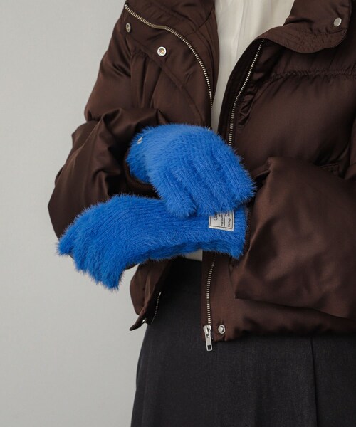 SENSE OF PLACE by URBAN RESEARCH(センスオブプレイスバイアーバンリサーチ)の「シャギーニットグローブ(ベルト・レディース・BLUE/OFF WHITE/BLACK・one)」の16枚目の写真