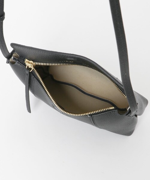 URBAN RESEARCH ROSSO（アーバンリサーチロッソ）の「WANDLER　Penelope Slouch Mini（ショルダーバッグ・レディース・BlackCrust/OliveCrust・-）」の9枚目の写真