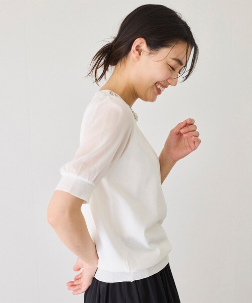 Jayro(ジャイロ)の「衿ビジュー袖シフォンプルオーバー(ニット/セーター・レディース・ブラック/ホワイト・F)」の5枚目の写真