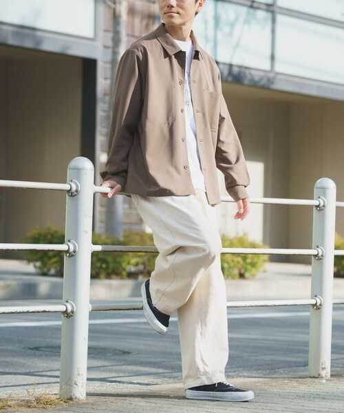 ITEMS URBANRESEARCH（アイテムズ アーバンリサーチ）の「『撥水/防汚/接触冷感』多機能ダブルポケットシャツジャケット(楽着シリーズ)（テーラードジャケット・メンズ・CHA/NVY/BEG・M/L）」の16枚目の写真