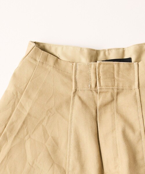 ADAM ET ROPE'（アダムエロペ）の「【QUIITO】REMAKE CHINO SHORTS（チノパンツ・レディース・ベージュ・1/2）」の5枚目の写真