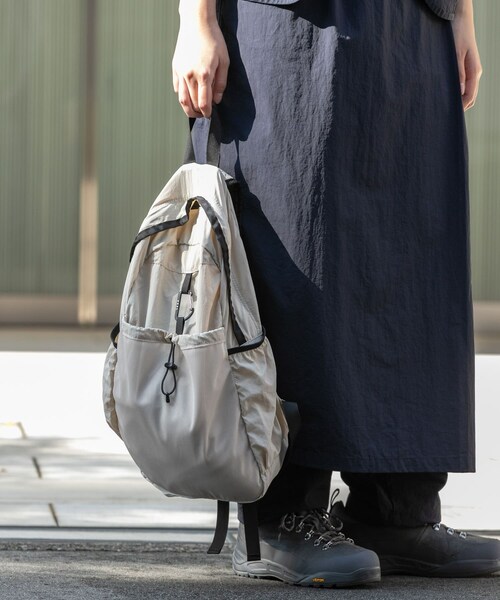 EKAL(エカル)の「EASY DAYPACK(バックパック/リュック・レディース・ブラック/グレージュ/ブルー/ベージュ・One)」の16枚目の写真
