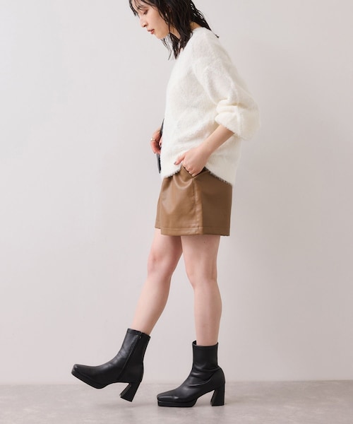 VIS(ビス)の「レザーショートパンツ(その他パンツ・レディース・ブラック/キャメル・F)」の17枚目の写真