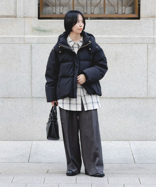 URBAN RESEARCH(アーバンリサーチ)の「2WAYフーデットダウンコート(その他アウター・レディース・OFF WHITE/BEIGE/BLACK・36/38)」の21枚目の写真