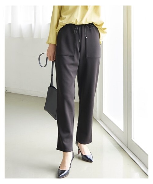 nissen（ニッセン）の「＜大きいサイズ＞【贅沢質感】ダンボールスウェットストレートパンツ（ゆったりヒップ）（吸汗速乾）（スウェットパンツ・レディース・カーキ/黒/ネイビー/ベージュ/シルバーグレー・L/LL/3L/4L/5L/6L/8L/10L）」の8枚目の写真