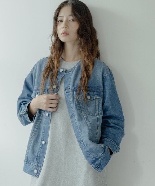 URBAN RESEARCH Sonny Label（アーバンリサーチサニーレーベル）の「ノーカラーオーバーサイズGジャン（デニムジャケット・レディース・インディゴ/グレー・FREE）」の14枚目の写真