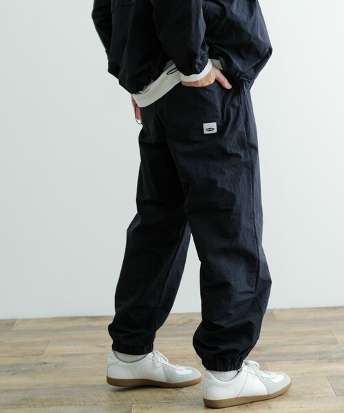 ITEMS URBANRESEARCH（アイテムズ アーバンリサーチ）の「ddp　Nylon Wide Pants（その他パンツ・メンズ・BLK/IVO/BLU・M/L）」の8枚目の写真