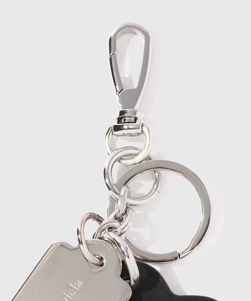 ADAM ET ROPE'(アダムエロペ)の「【Maison Margiela/メゾン マルジェラ】DOUBLE TAG KEYRING(キーケース/キーアクセサリー・メンズ・ブラック・F)」の6枚目の写真