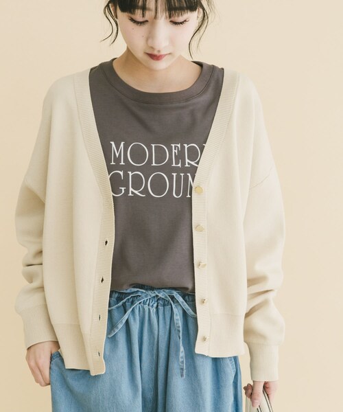 ITEMS URBANRESEARCH（アイテムズ アーバンリサーチ）の「『イージーケア』スウェットライクVネックカーディガン（ニット/セーター・レディース・OFF/MIMOSA/LVD/NVY・Free）」の9枚目の写真