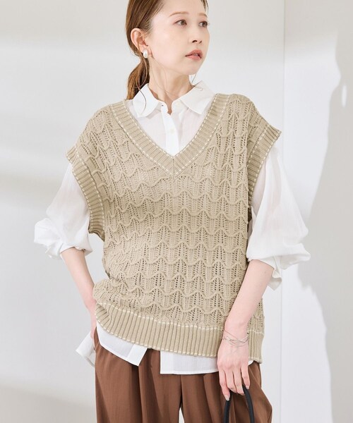 ROPE' PICNIC(ロペピクニック)の「配色ステッチ透かし編みニットベスト(ベスト・レディース・オフホワイト/ベージュ/サックス・38)」の17枚目の写真