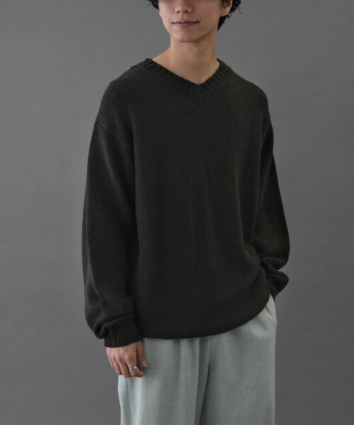 URBAN RESEARCH DOORS（アーバンリサーチドアーズ）の「FORK&SPOON　コットンウールVネックニット（ニット/セーター・メンズ・BLACK/LODEN・4/5）」の15枚目の写真