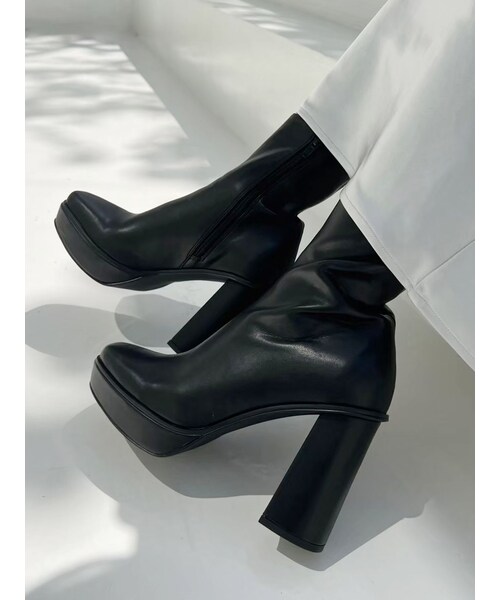 MERCURYDUO（マーキュリーデュオ）の「プラットフォームショートブーツ（ブーツ・レディース・アイボリー/ブラック・36/38）」の8枚目の写真