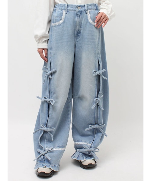 merry jenny（メリージェニー）の「バレルレッグリボンデニムパンツ（デニムパンツ・レディース・グレー/ブルー・F）」の2枚目の写真