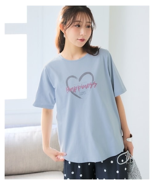 nissen（ニッセン）の「【吸汗速乾】裾ラウンドプリントＴシャツ＜大きいサイズ有＞（Tシャツ/カットソー・レディース・オフホワイト:フレンチロゴ/黒:フレンチロゴ/在庫限り_黒:ロゴ/在庫限り_アイスブルー:カレッジロゴ/在庫限り_オフホワイト:カレッジロゴ/在庫限り_ピンクベージュ:花ロゴ/在庫限り_グレージュ:草木/在庫限り_ライトカーキ:ブックネコ/在庫限り_杢グレー:胸ネコ/在庫限り_グレージュ:胸ネコ/オートミール:花/グレージュ:大人ロゴ/グレー:カレッジロゴ/黒:胸ネコ/ブルー:ブックネコ/ダスティピンク:オーシャン/ダスティミント:ペンギン/ライトグレー杢:ネコ/コーラルピンク:花/ネイビー:スマイル/アイスブルー:ハートロゴ・S/M/L/LL/3L/4L/5L/6L）」の19枚目の写真