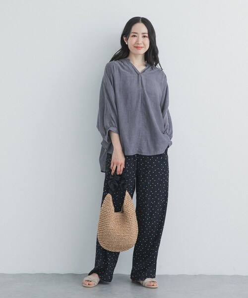 URBAN RESEARCH DOORS(アーバンリサーチドアーズ)の「シアーデニムピンタックドルマンブラウス(シャツ/ブラウス・レディース・INDIGO/L.INDIGO・Free)」の22枚目の写真