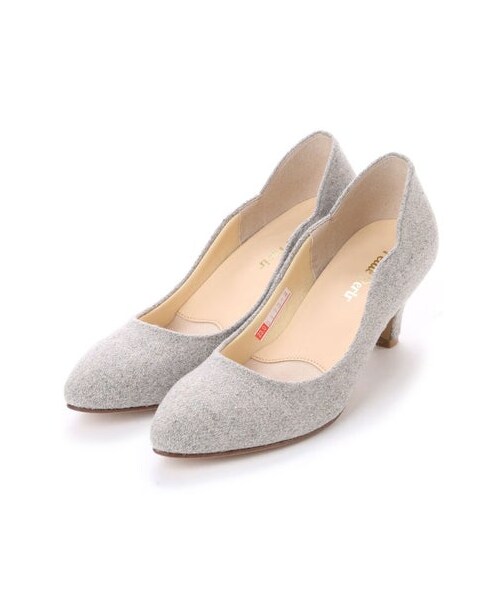 Petite Perlr(プチペルル)の「プチペルル Petite Perlr デザインカットプレーンパンプス (パンプス・レディース・BL/BLK/GYK・22.5cm/23cm/23.5cm/24cm/24.5cm/22cm)」の5枚目の写真