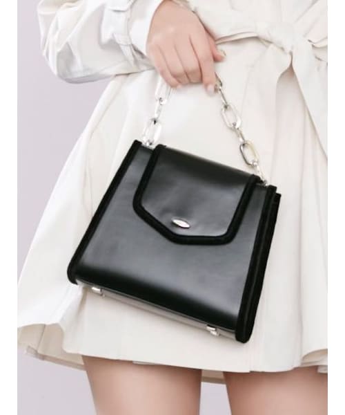 EATME（イートミー）の「チェーンハンドルショルダーバッグ（ハンドバッグ・レディース・アイボリー/ブラック・F）」の8枚目の写真