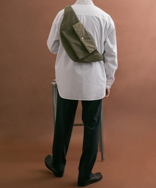 RODE SKO（ロデスコ）の「撥水ボディバッグ（ボディバッグ/ウエストポーチ・メンズ・KHAKI/BLACK・one）」の17枚目の写真