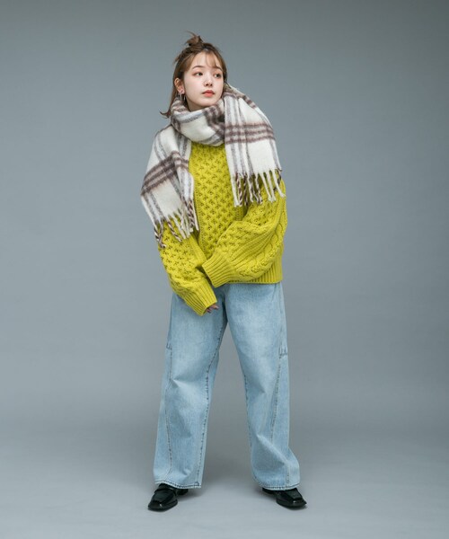 KBF（ケイビーエフ）の「BIGフリンジチェックストール（マフラー・レディース・GRAY×MTD/CAMEL×RED/IVORY×BRN・one）」の10枚目の写真