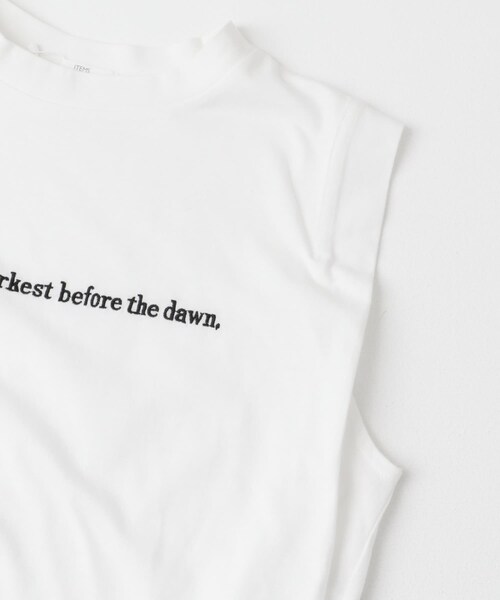 ITEMS URBANRESEARCH（アイテムズ アーバンリサーチ）の「ショルダータックロゴTシャツ（Tシャツ/カットソー・レディース・WHT/CHA/L.PNK・FREE）」の19枚目の写真