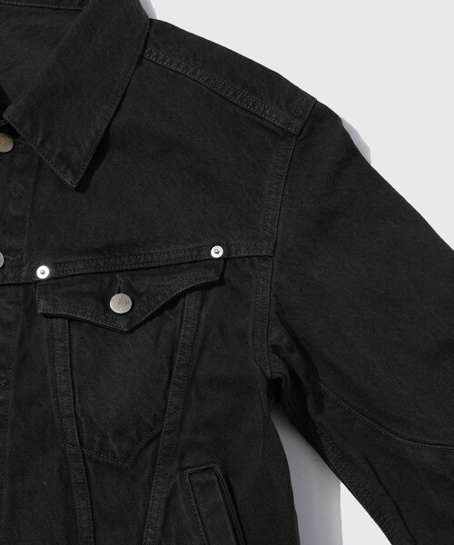 ADAM ET ROPE'（アダムエロペ）の「【NVRFRGT/ネヴァーフォーゲット】3D TRUCKER JACKET（その他アウター・メンズ・チャコール・2/3）」の5枚目の写真