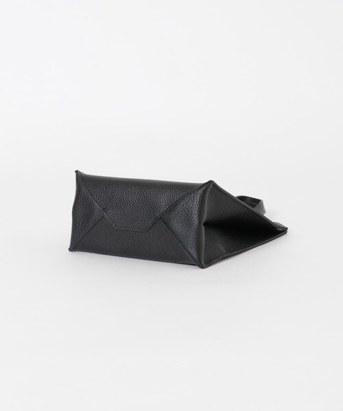 URBAN RESEARCH(アーバンリサーチ)の「Hender Scheme PAPER BAG SMALL(トートバッグ・メンズ・BLACK/TAUPE/BORDEAUX・Free)」の7枚目の写真