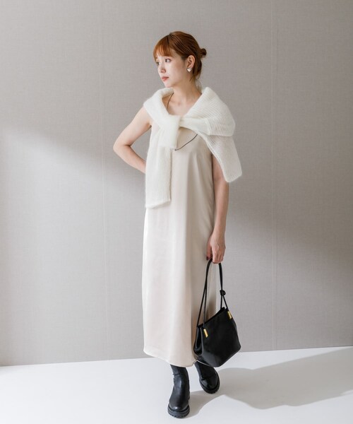 URBAN RESEARCH ROSSO（アーバンリサーチロッソ）の「サテンキャミワンピース（ワンピース・レディース・KHK.BROWN/L.BEIGE/BLUEGRAY・FREE）」の22枚目の写真