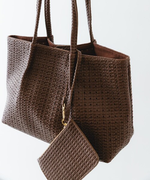 RODE SKO（ロデスコ）の「ポーチ付パンチングミドルトートバッグ（トートバッグ・レディース・IVORY/BROWN・One）」の21枚目の写真