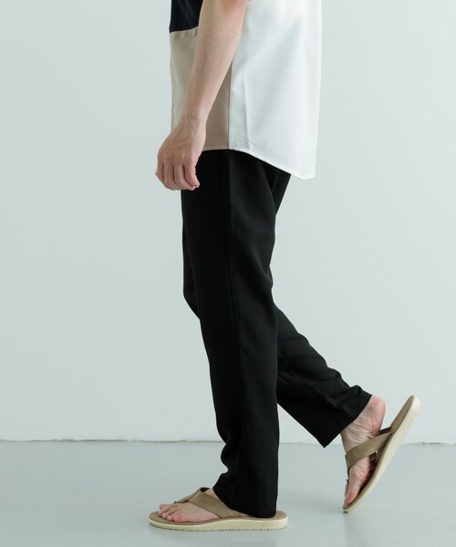 ITEMS URBANRESEARCH(アイテムズ アーバンリサーチ)の「『吸水速乾/イージーケア/UVカット』『セットアップ対応』高機能ツイル ウエストイージー スラックス(その他パンツ・メンズ・CHA/BLUGRY/NVY/BLK・M/L)」の8枚目の写真