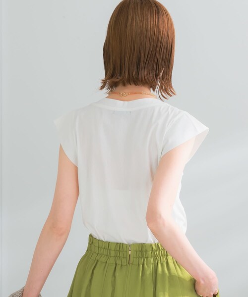 URBAN RESEARCH ROSSO（アーバンリサーチロッソ）の「フレンチTシャツ（Tシャツ/カットソー・レディース・BROWN/OFFWHITE/CHARCOAL/BLACK/TURQUOISE/PINK・FREE）」の10枚目の写真