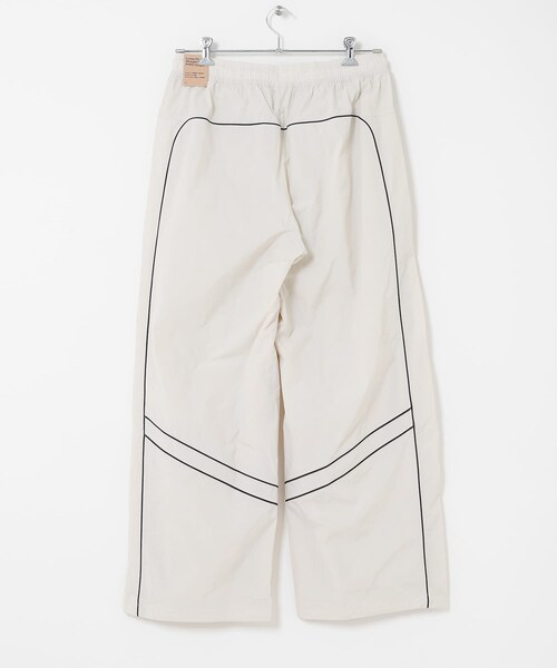 URBAN RESEARCH Sonny Label（アーバンリサーチサニーレーベル）の「NIKE　AS M NK AIR PK TRK PANTS（その他パンツ・メンズ・BLACK/LIGHT BONE・M/L）」の11枚目の写真