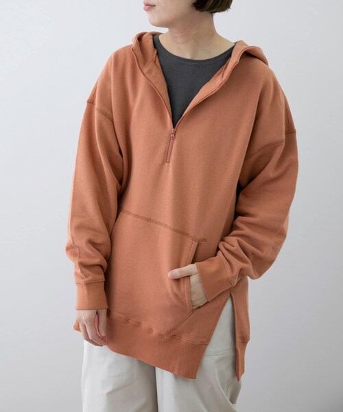 EKAL（エカル）の「EKAL　コハニングライトウエイトフーディー（パーカー・レディース・グレージュ/サーモン/チャコール・one）」の3枚目の写真