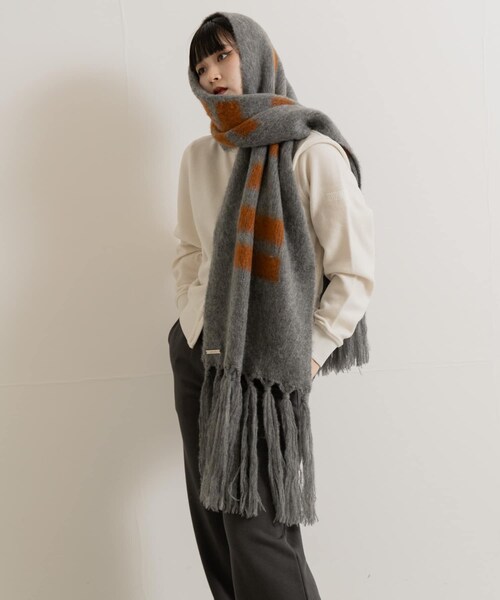 THE GOODLAND MARKET（ザグッドランドマーケット）の「cwtch　RWS Wool fringe Scarf（マフラー・レディース・BROWN/BLUE/GRAY・FREE）」の8枚目の写真