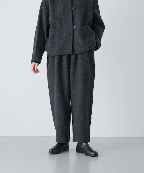 かぐれ（カグレ）の「ウールテーパードパンツ（その他パンツ・レディース・BLACK/CHARCOAL・Free）」の2枚目の写真