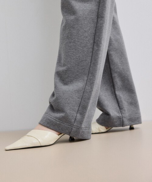 ADAM ET ROPE'(アダムエロペ)の「【WEB限定】ワイドスウェットパンツ(その他パンツ・レディース・チャコール/キナリ系・34/36/38)」の15枚目の写真