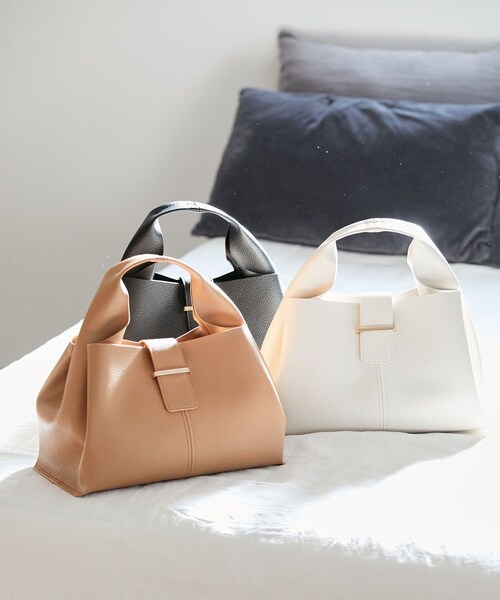 VIS（ビス）の「【復刻/WEB限定】【軽量】フロント金具エアリーソフトバッグ（ハンドバッグ・レディース・ブラック/キナリ/ベージュ/ベージュ系/サックス・F）」の13枚目の写真