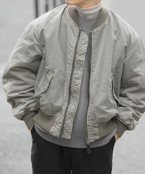 ITEMS URBANRESEARCH(アイテムズ アーバンリサーチ)の「ピグメントダイ オーバーサイズMA-1(MA-1・メンズ・KHAKI/GREIGE/GRAY・M/L)」の16枚目の写真