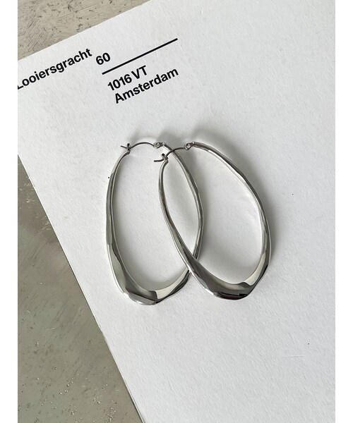 Ungrid（アングリッド）の「ビッグフープピアス（ピアス（両耳用）・レディース・シルバー/ゴールド・F）」の2枚目の写真