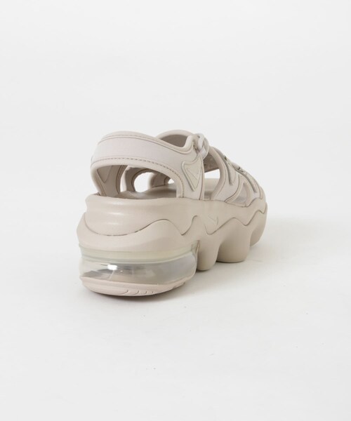 URBAN RESEARCH Sonny Label（アーバンリサーチサニーレーベル）の「NIKE　ウィメンズエアマックスココサンダル（サンダル・レディース・クリーム・23/24/25）」の6枚目の写真