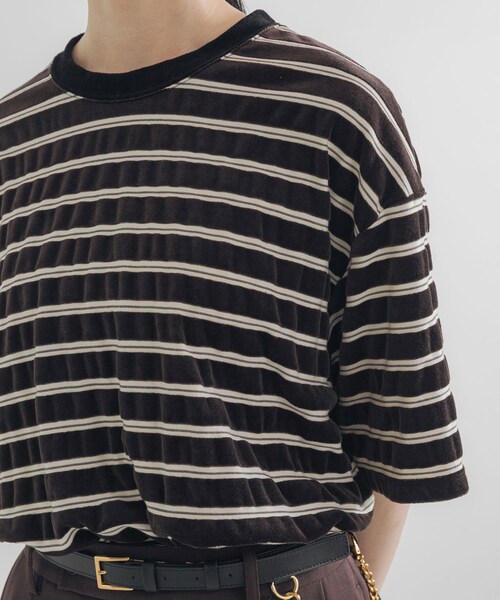URBAN RESEARCH（アーバンリサーチ）の「ベロアボーダーカットソー（Tシャツ/カットソー・レディース・BEIGE/DARK BROWN・FREE）」の4枚目の写真