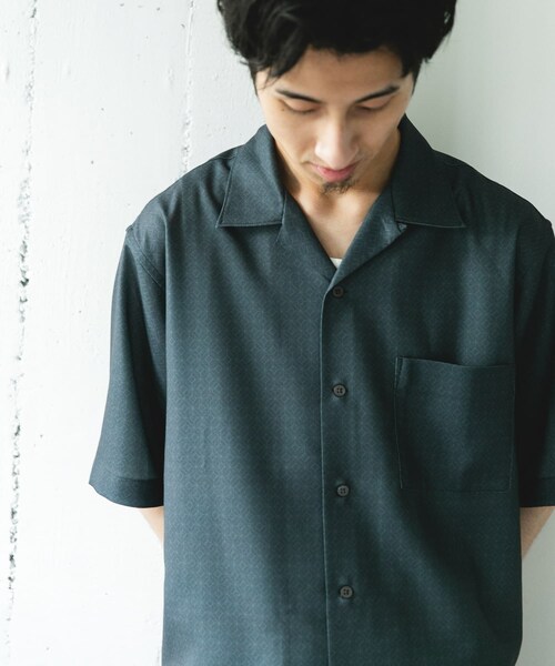 URBAN RESEARCH DOORS(アーバンリサーチドアーズ)の「セオアルファアプリントオープンカラーシャツ(シャツ/ブラウス・メンズ・CHARCOAL/BLUE・M/L)」の8枚目の写真