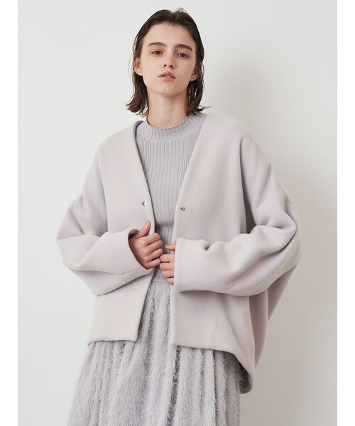 ELENDEEK（エレンディーク）の「FORM SHORT WOOL CT（ノーカラージャケット・レディース・ライトグレー/グレー/ブラック/アイスブルー・01/02）」の6枚目の写真