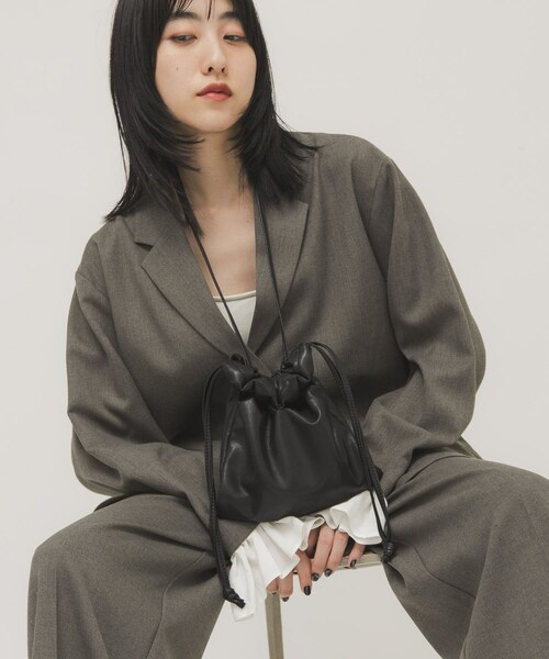 KBF（ケイビーエフ）の「ギャザーデザインミニBAG（ショルダーバッグ・レディース・IVORY/KHAKI/BLACK・One）」の14枚目の写真