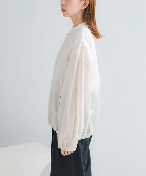 URBAN RESEARCH ROSSO（アーバンリサーチロッソ）の「CHIGNON　シアーチンツブルゾン（ブルゾン・レディース・ECRU/KHAKI・Free）」の8枚目の写真