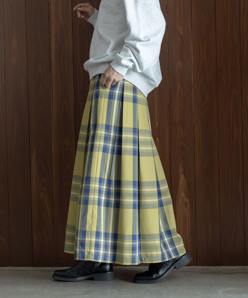 URBAN RESEARCH Sonny Label（アーバンリサーチサニーレーベル）の「タックチェックイージースカート（スカート・レディース・ブラック系/イエロー系/ブラウン系・36/38）」の3枚目の写真